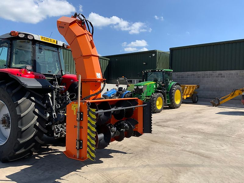 AKPIL Stratus Snow Blower