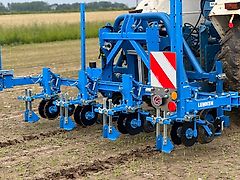 Lemken Steketee EC weeder 5 witlof schoffelmachine
