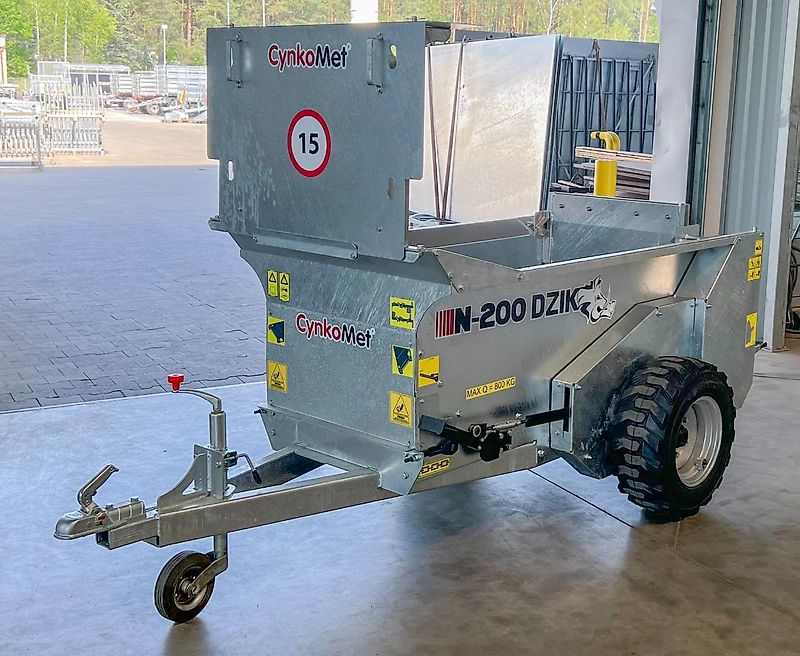 Cynkomet Miststreuer für Obstbau / Orchard manure spreader / Epandeur à fumier / Rozrzutnik sadowniczy 800 kg