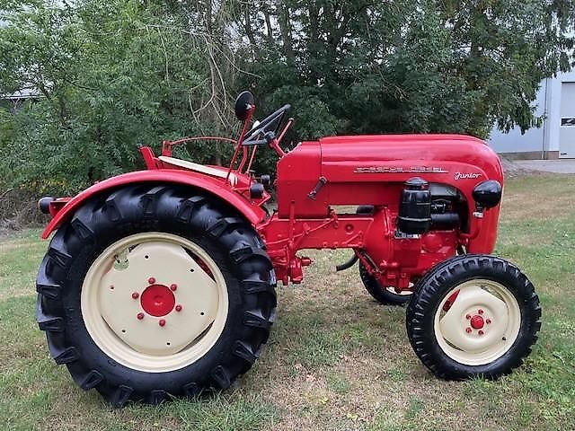 Porsche Diesel Junior 109