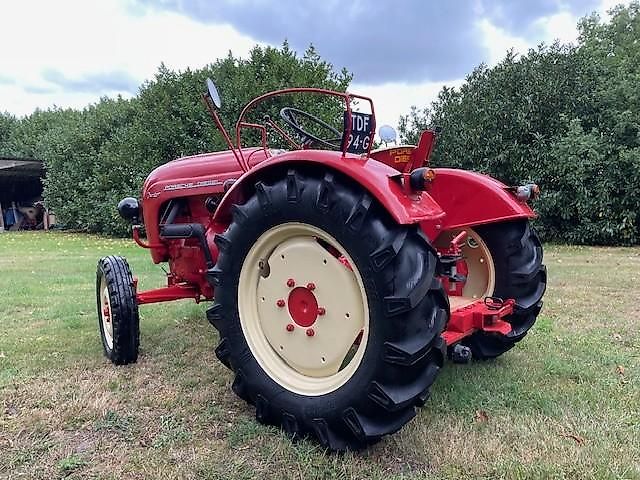 Porsche Diesel Junior 109