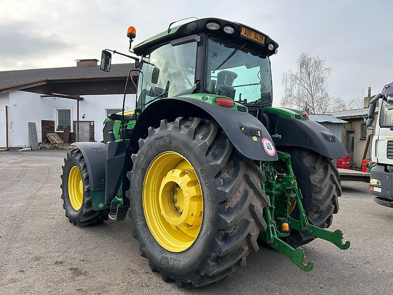 John Deere 6210R