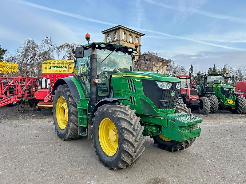 John Deere 6210R