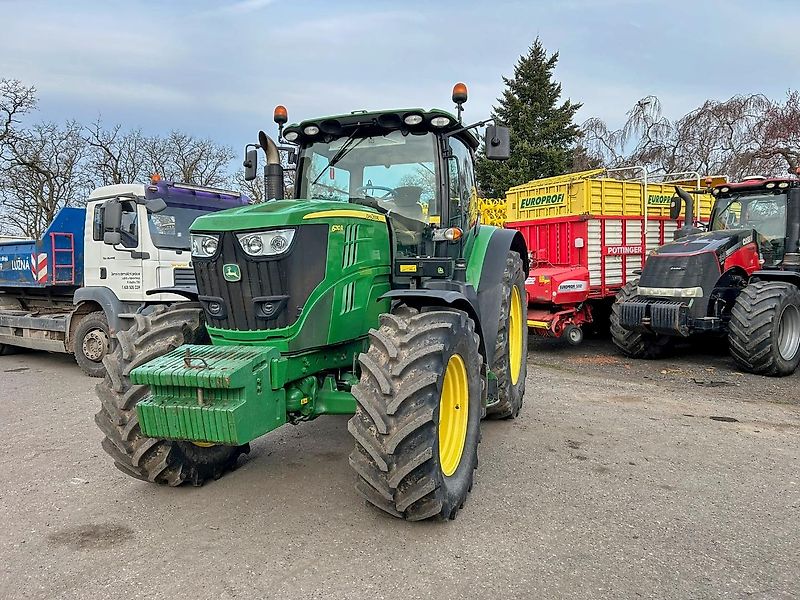 John Deere 6210R