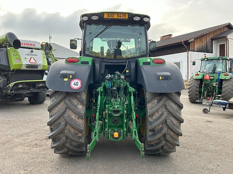 John Deere 6210R