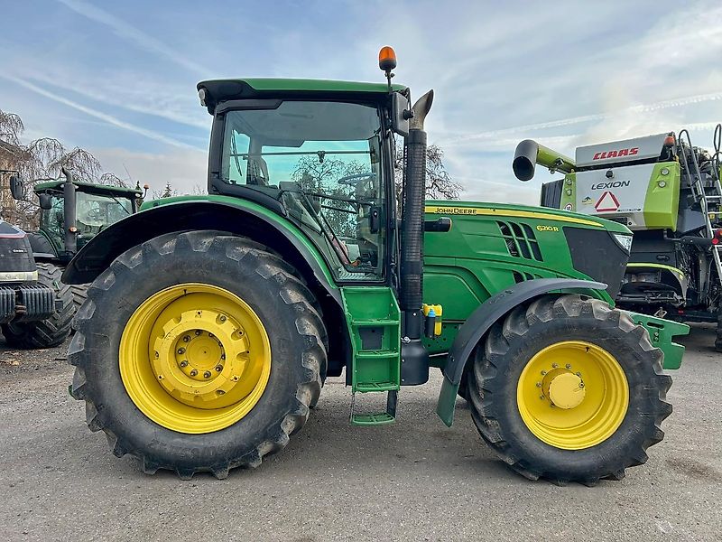 John Deere 6210R