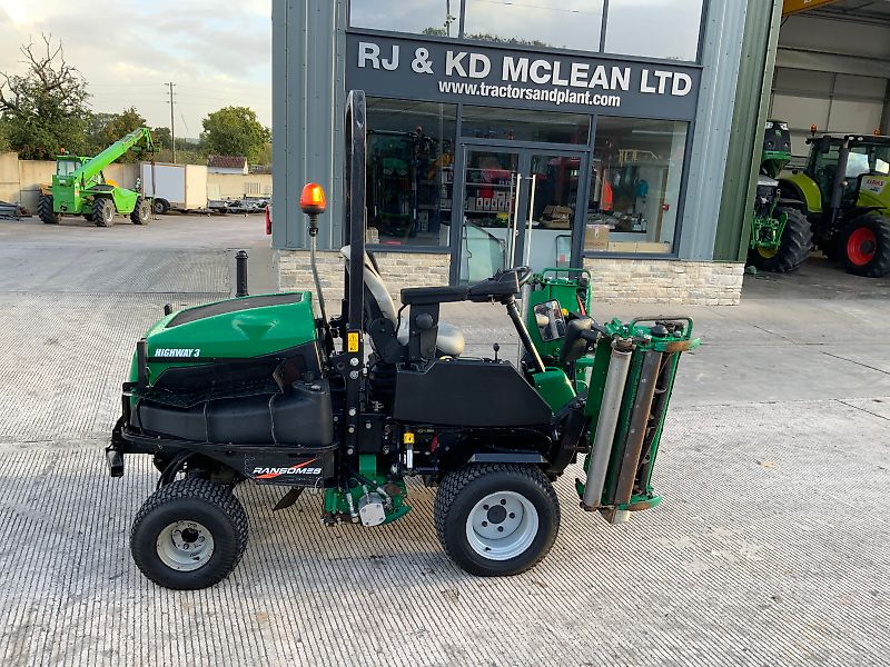 Ransomes Highway 3 Triple Mower 4WD (ST24328)