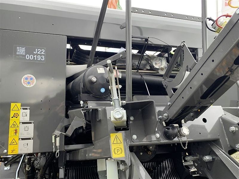 Claas ROLLANT 630 RC UNIWRAP