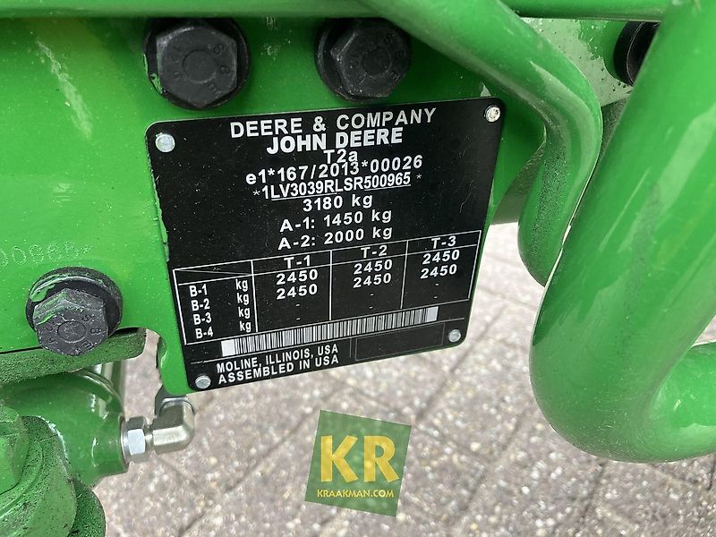 John Deere 3039R #694696