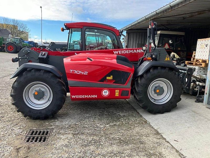 Weidemann T7042