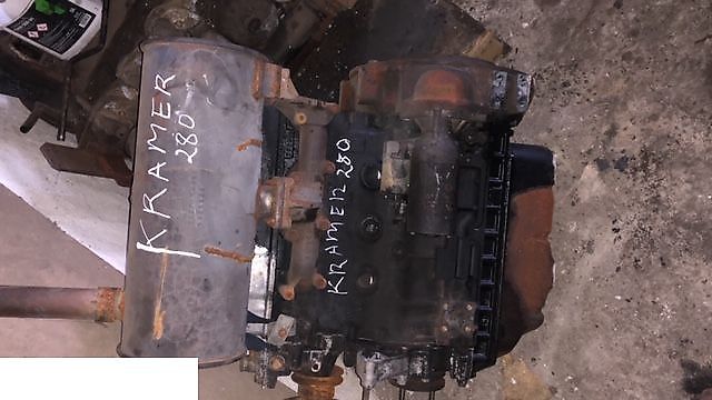 Yanmar 4TNV88 - Głowica (Części zamienne)