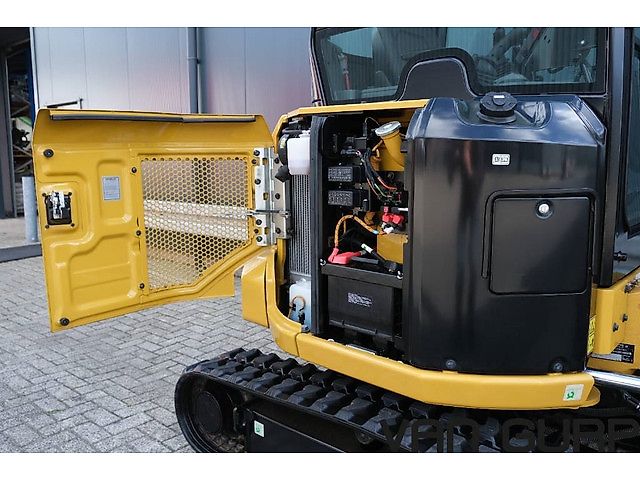 Caterpillar 302.7 CR | Engcon Rototilt | 2021 | 233h
