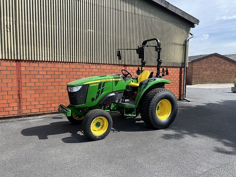 John Deere 4066M
