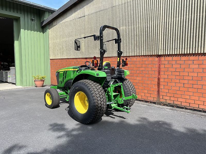 John Deere 4066M