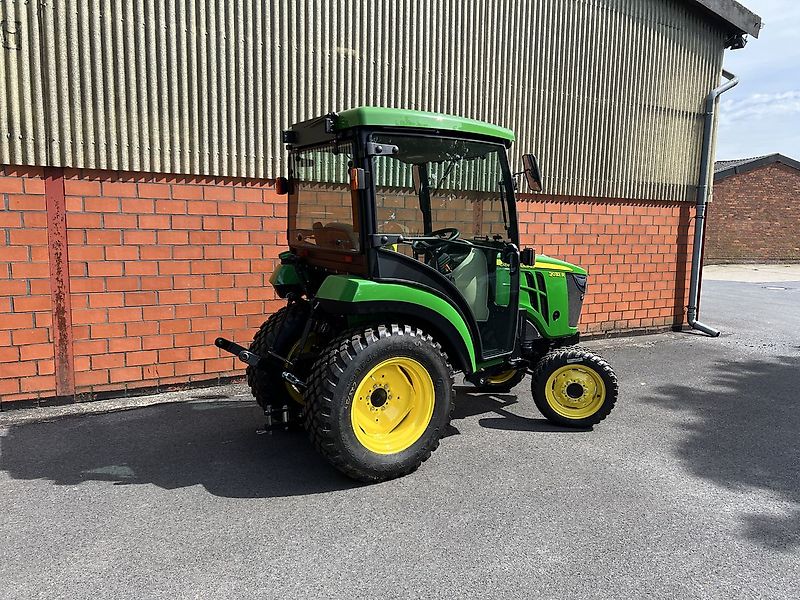 John Deere 2032R