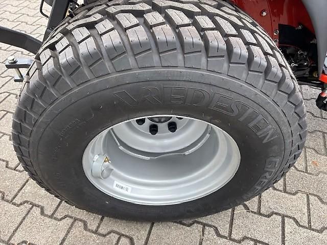 TAFE 6028 H VOORLADER HST