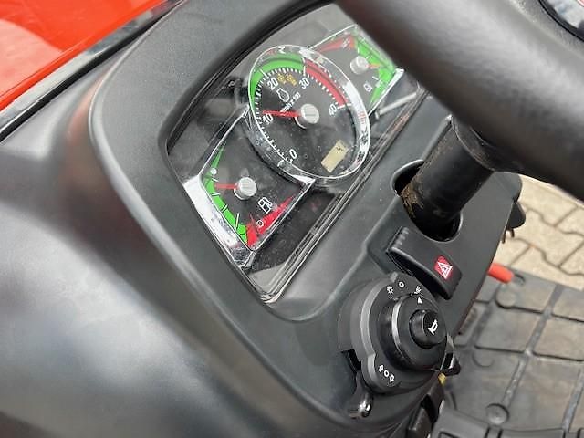 TAFE 6028 H VOORLADER HST