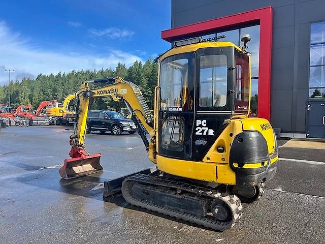 Komatsu PC 27 R-8 / Kallistuvakauha,Liitin