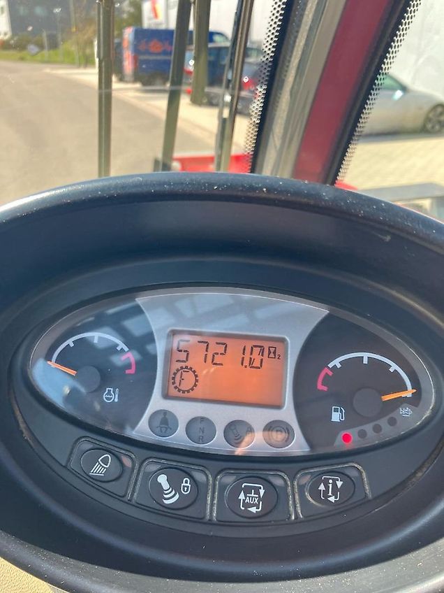 Massey Ferguson TH7038