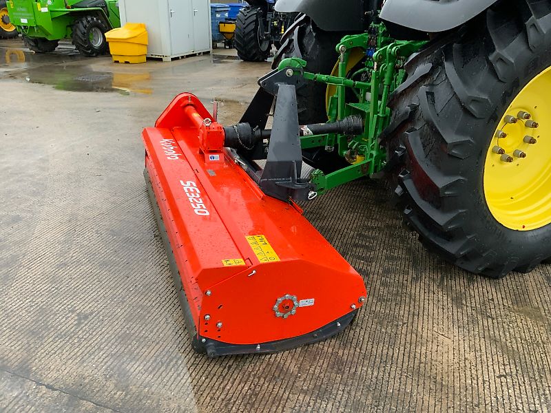 Kubota SE3250 Offset Flail Topper (ST25045)