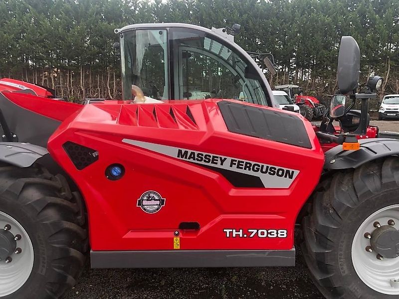 Massey Ferguson TH.7038