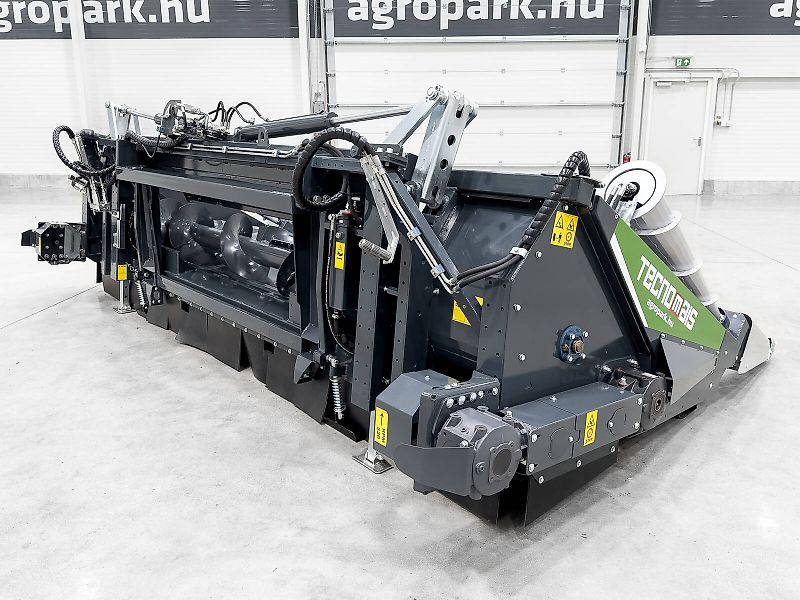 Tecnomais TMRP4 6R-F 6 row (75 cm), foldable corn header, for John Deere combines