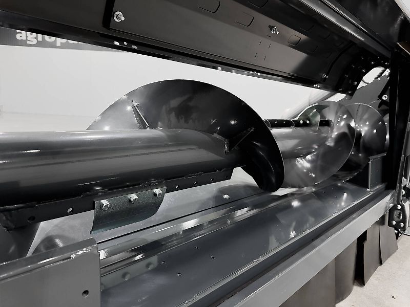 Tecnomais TMRP4 6R-F 6 row (75 cm), foldable corn header, for John Deere combines