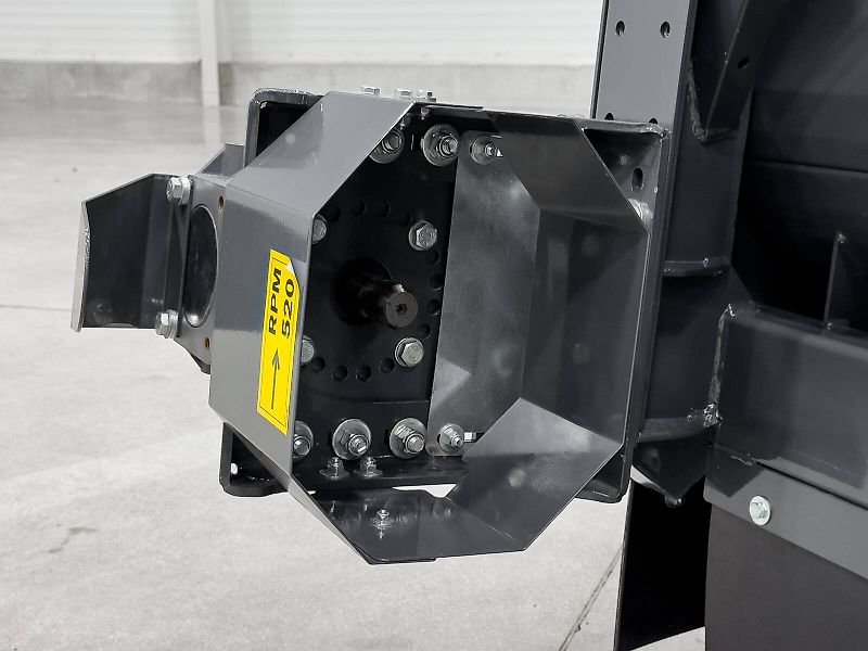 Tecnomais TMRP4 6R-F 6 row (75 cm), foldable corn header, for John Deere combines