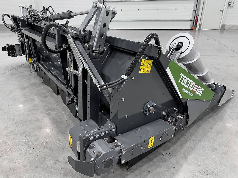 Tecnomais TMRP4 6R-F 6 row (75 cm), foldable corn header, for John Deere combines