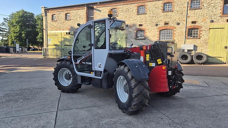 Massey Ferguson TH.7038