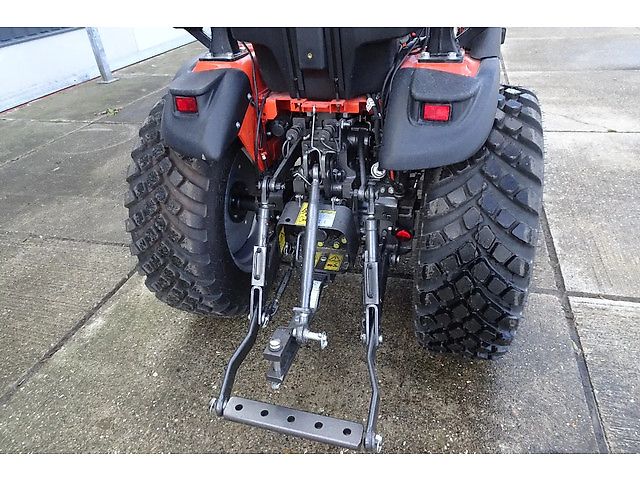 TAFE Compact trekker met voorlader 6028H