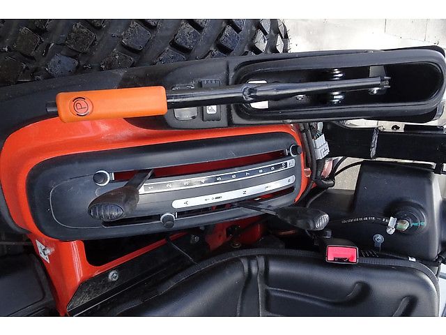 TAFE Compact trekker met voorlader 6028H