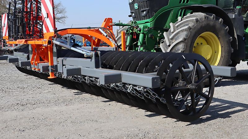 AgroXX AgroXX FRONTPACKER--6.0 m Hydro mit Lenkbock - 700mm Ringe--