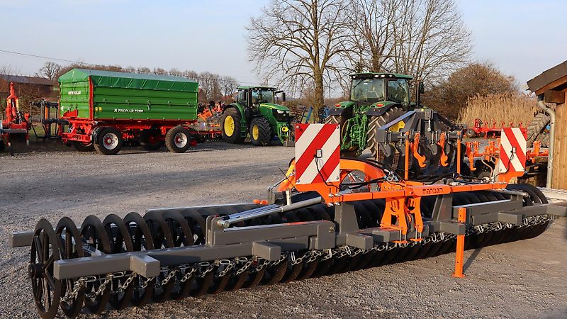 AgroXX AgroXX FRONTPACKER--6.0 m Hydro mit Lenkbock - 700mm Ringe--