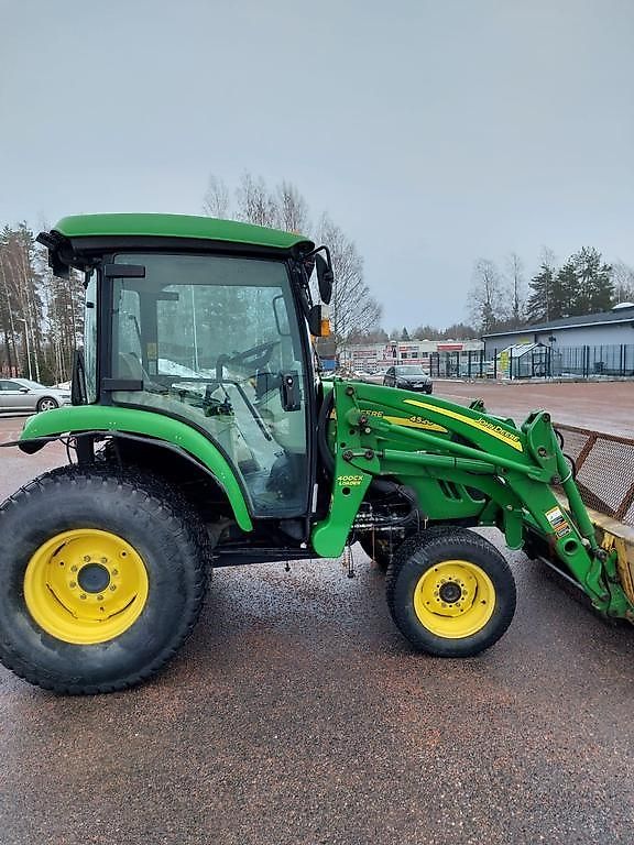 John Deere 4520