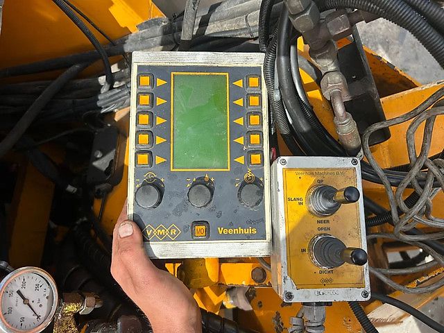 Veenhuis THDG 13500 13.5 m3 Hondegang tandem