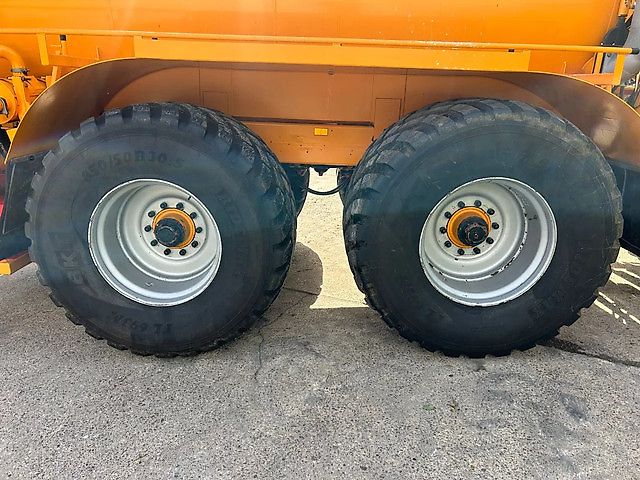 Veenhuis THDG 13500 13.5 m3 Hondegang tandem