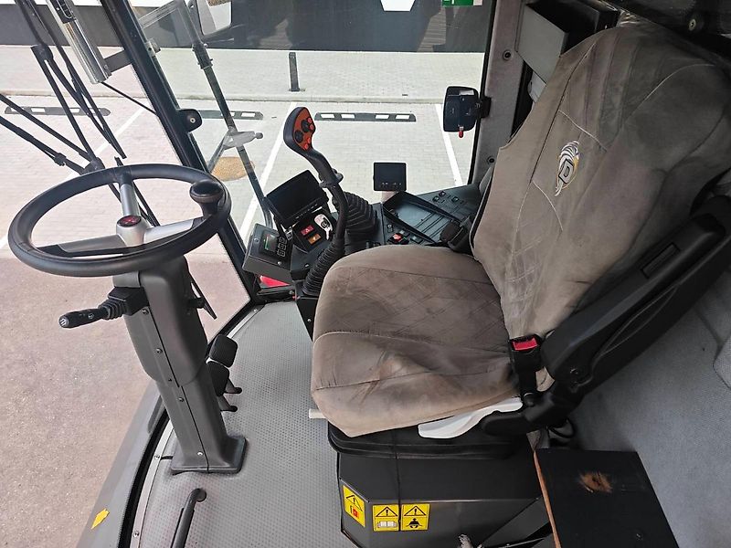 Massey Ferguson 7340