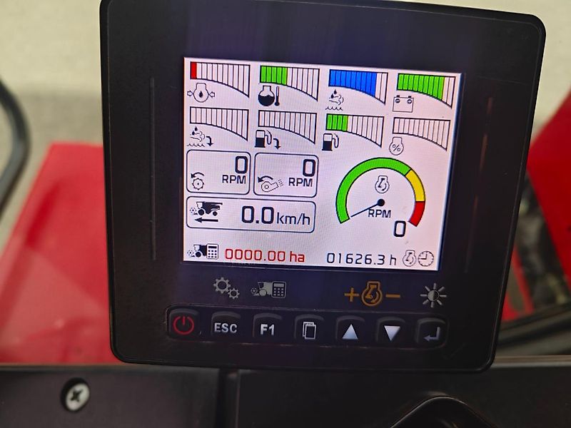 Massey Ferguson 7340