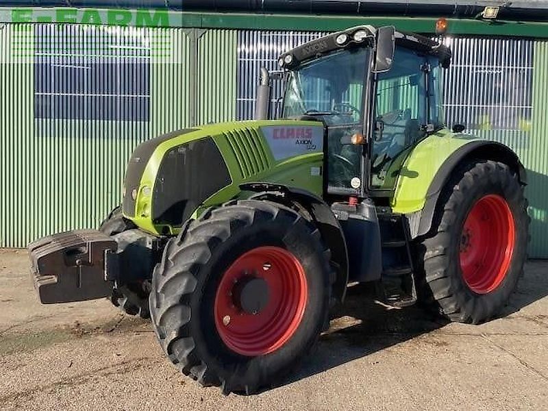 Claas AXION 810
