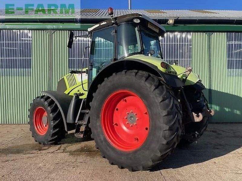 Claas AXION 810