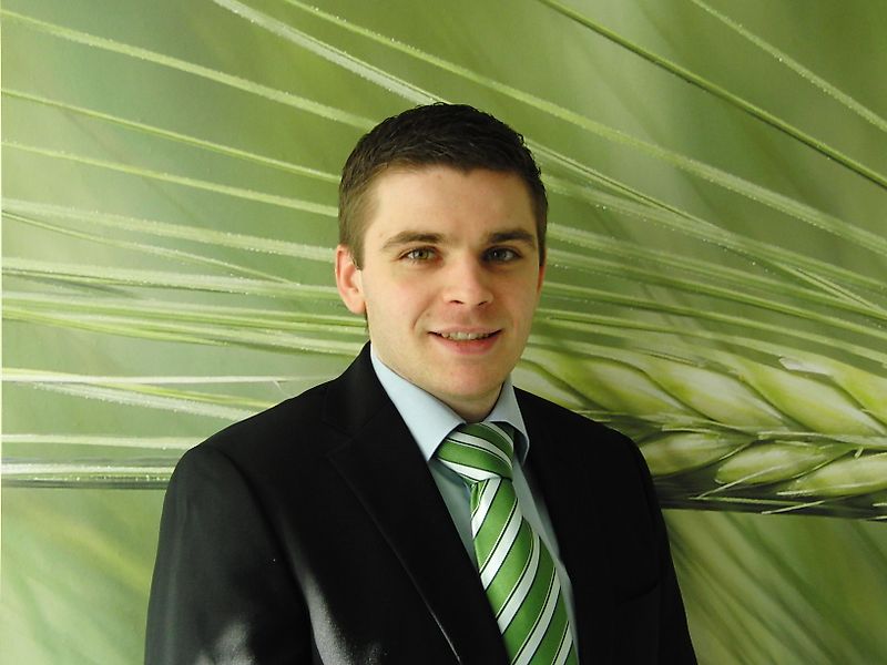 Kontaktní osoba Pan Hermann Bangert