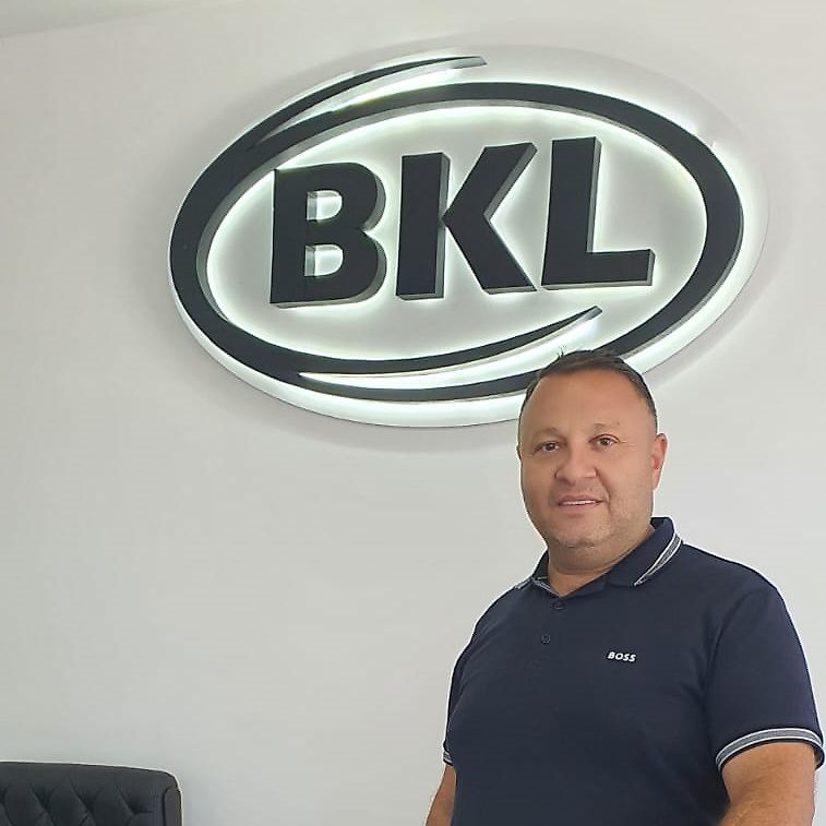 Kontaktní osoba Pan Ilie Marius