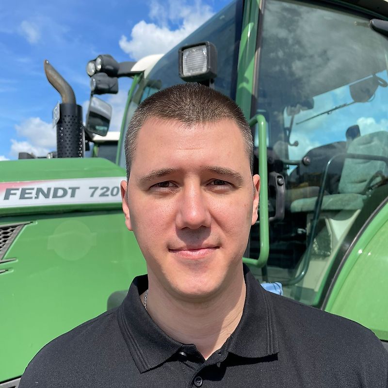 Kontaktní osoba Pan Dorde Vukosavljevic