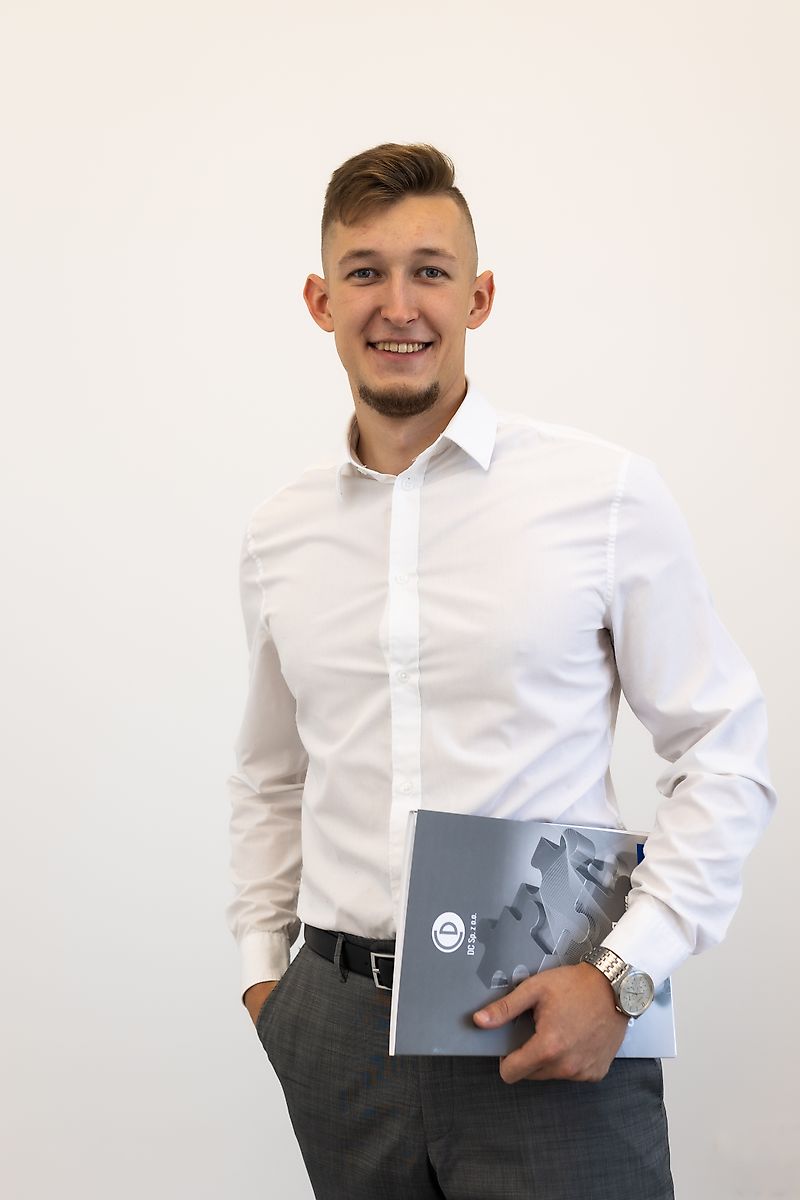 Kontaktní osoba Pan Adam Rogalski