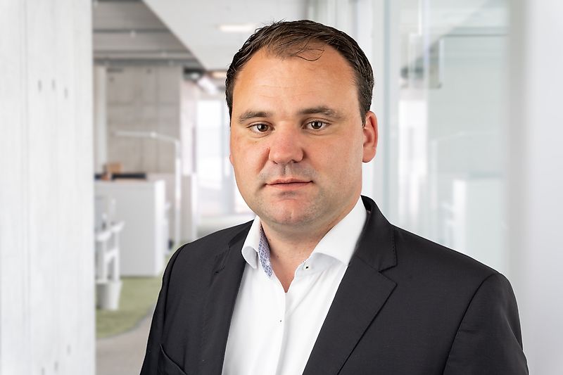 Kontaktní osoba Pan Tobias Roggemann